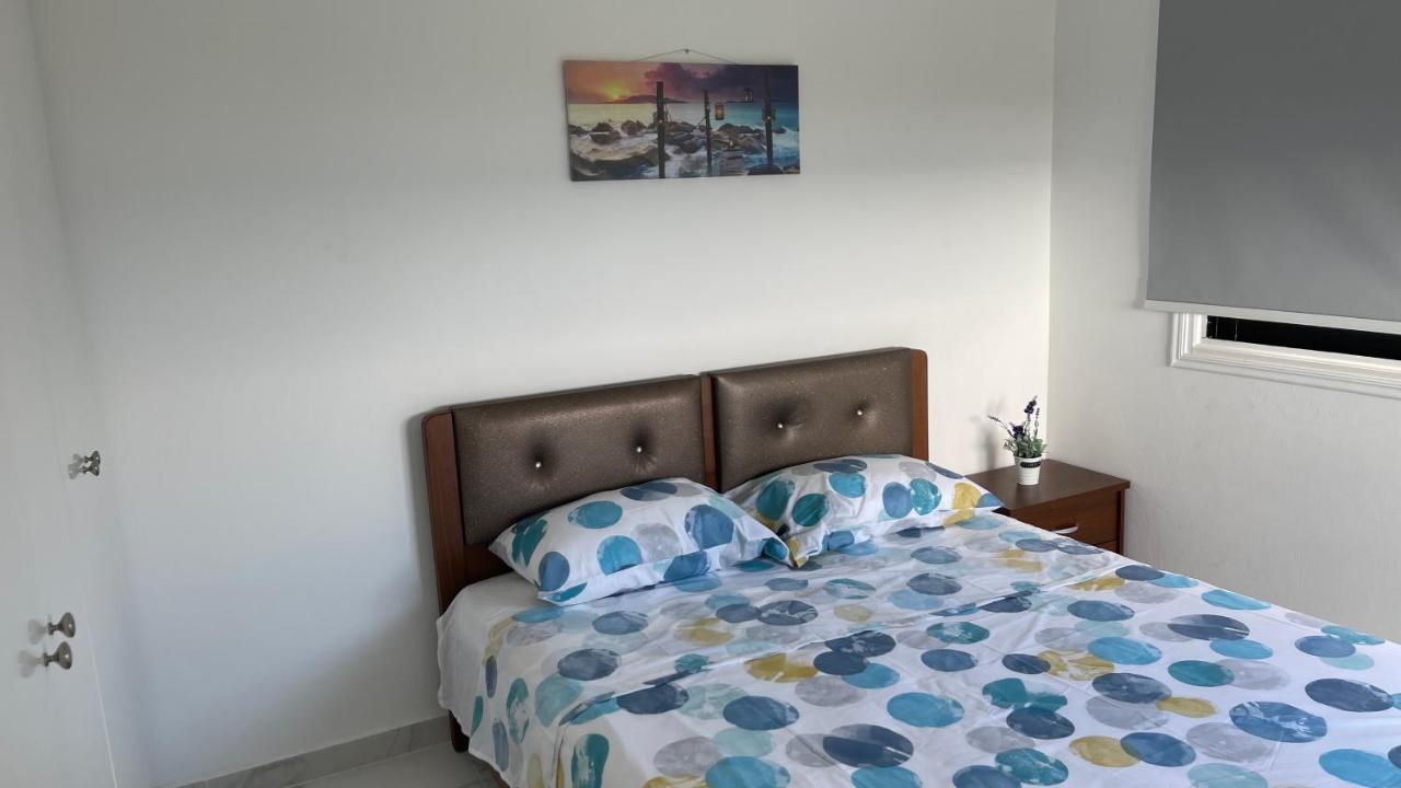 Beachfront Villa - Dasaki Larnaca Exterior foto